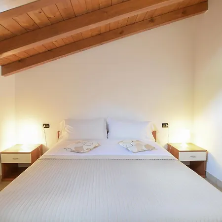 Cozy In With Kitchen Apartman *