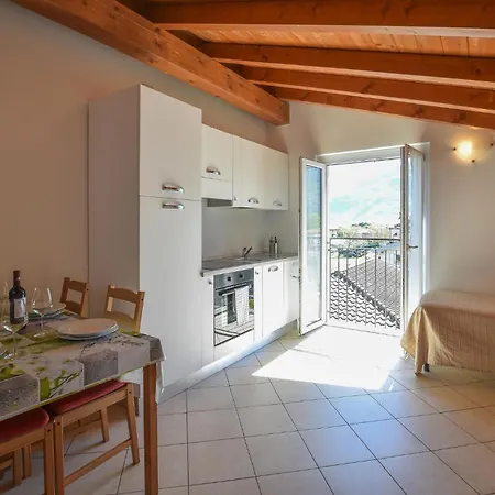 Cozy In With Kitchen * Domaso